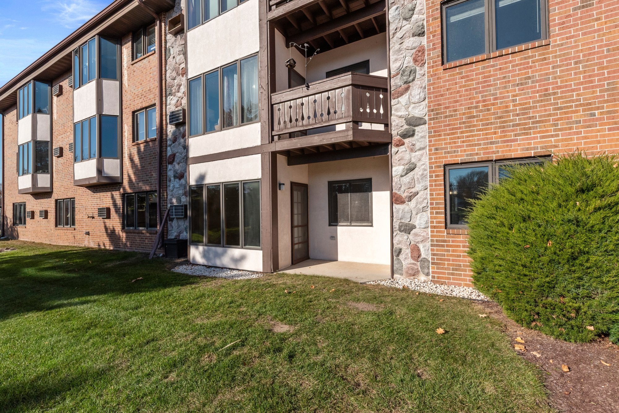 LHSHE_AL_exterior_034